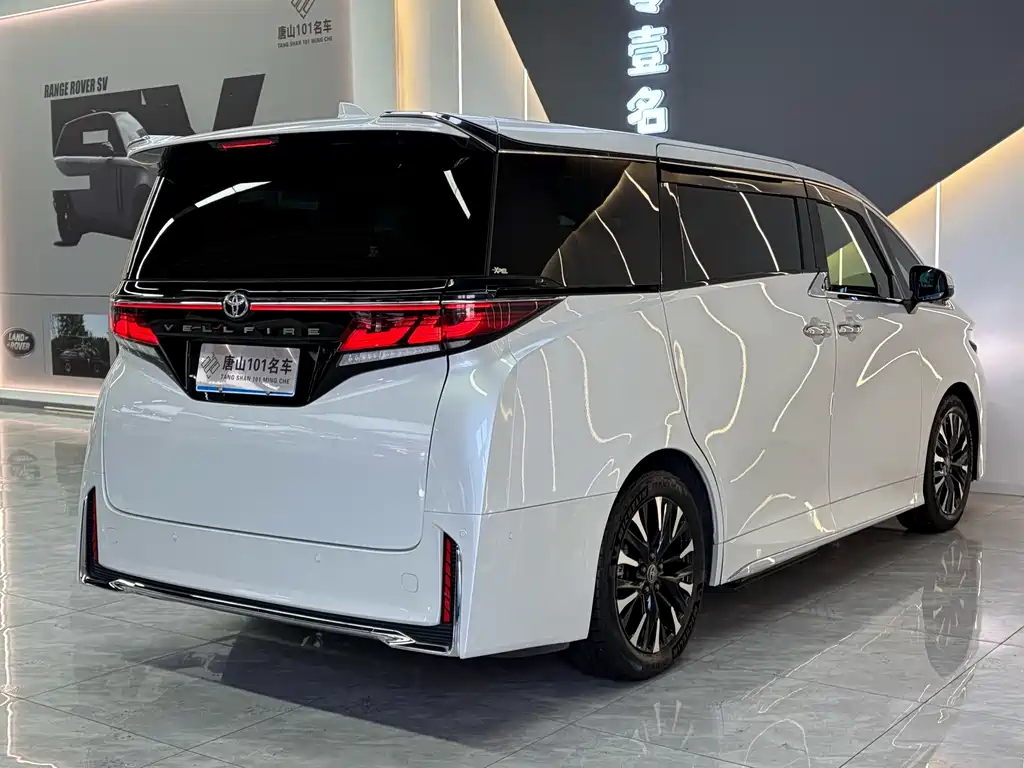 Toyota Vellfire — миниатюра 11