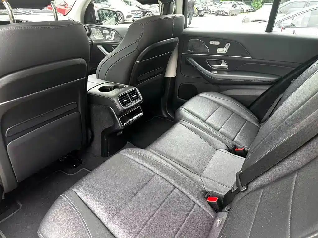 Mercedes-Benz GLE (Import) — миниатюра 20