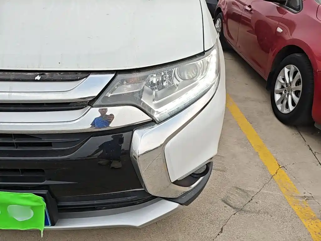 Mitsubishi Outlander — миниатюра 24