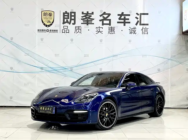 PORSCHE PANAMERA 2023
