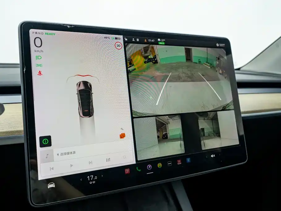 Tesla Model Y — миниатюра 24
