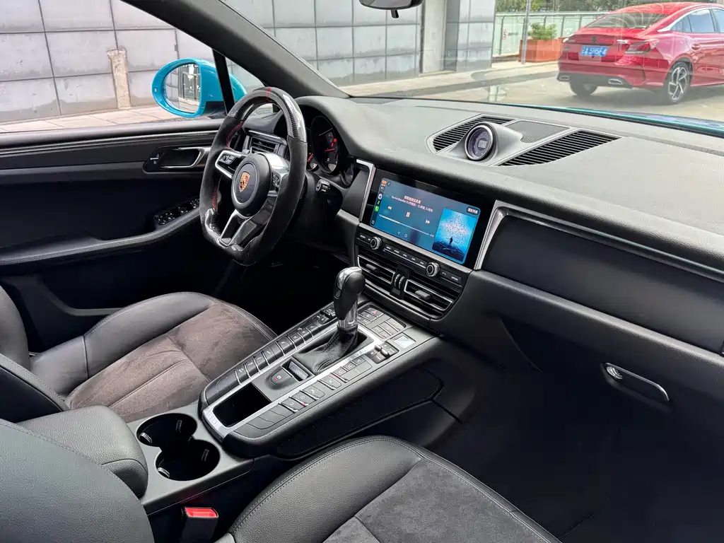 Porsche Macan — миниатюра 24