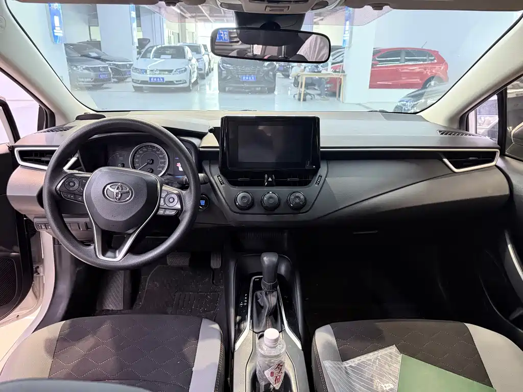 Toyota Corolla — миниатюра 6