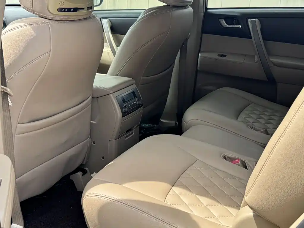Toyota Highlander — миниатюра 16