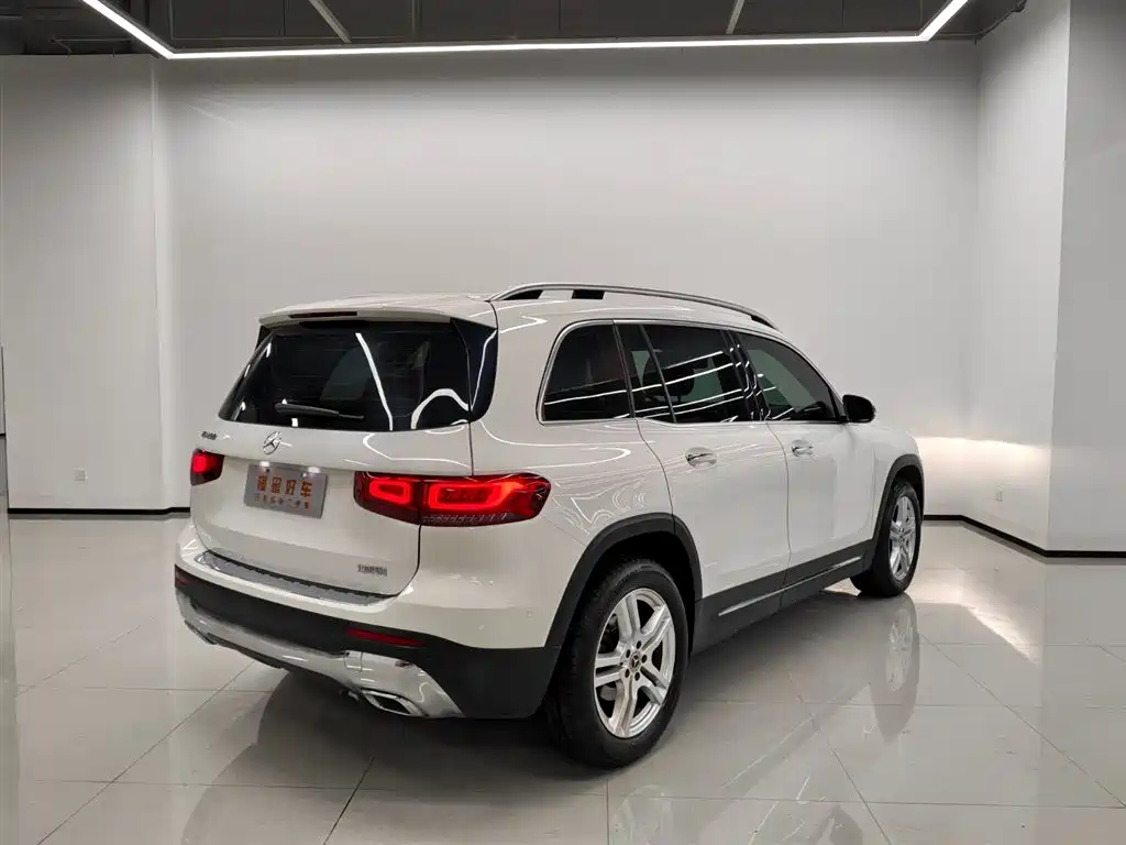 Mercedes-Benz GLB — миниатюра 4