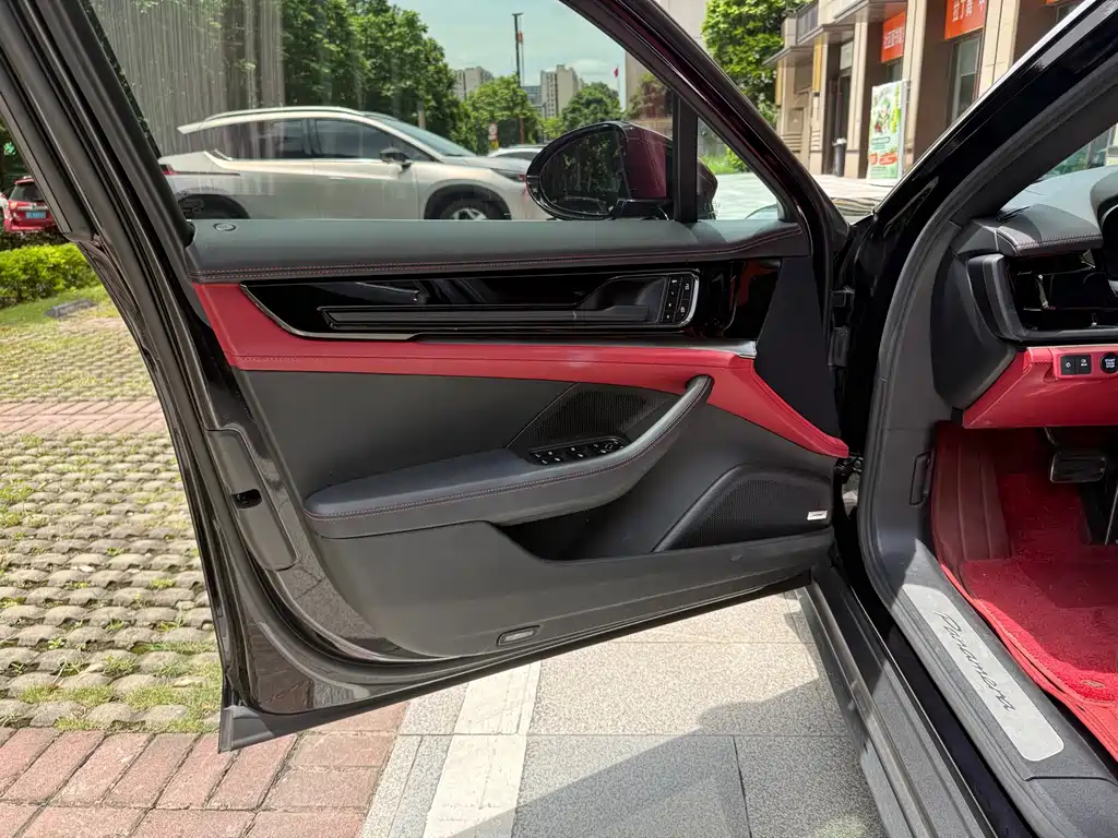 Porsche Panamera — миниатюра 10