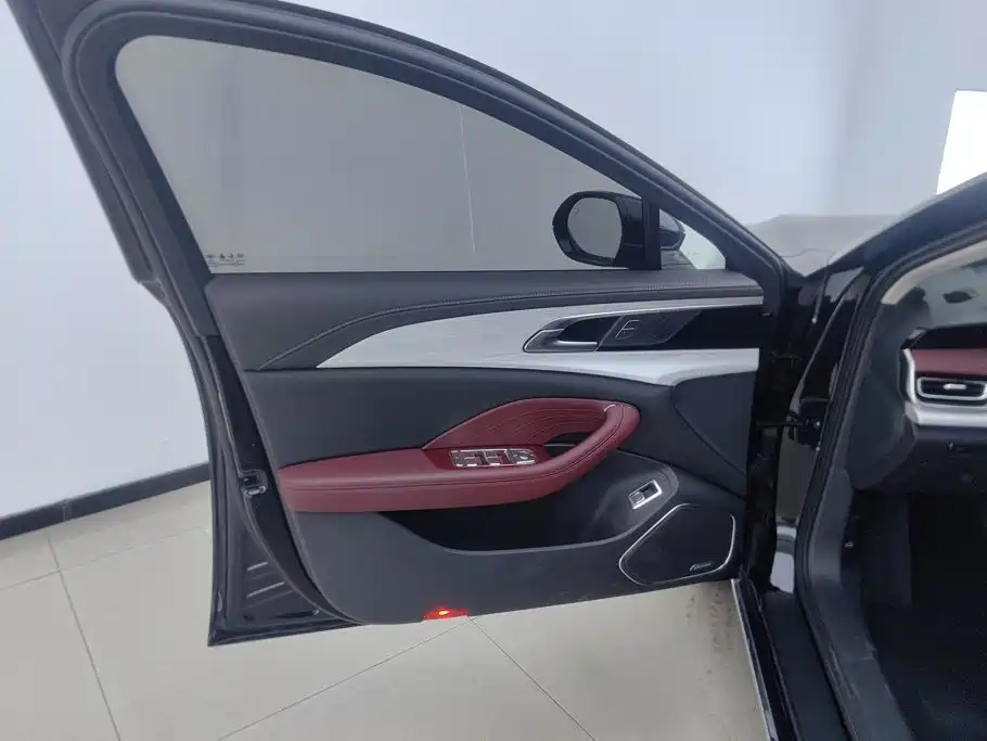 Hongqi Hongqi H5 — миниатюра 7