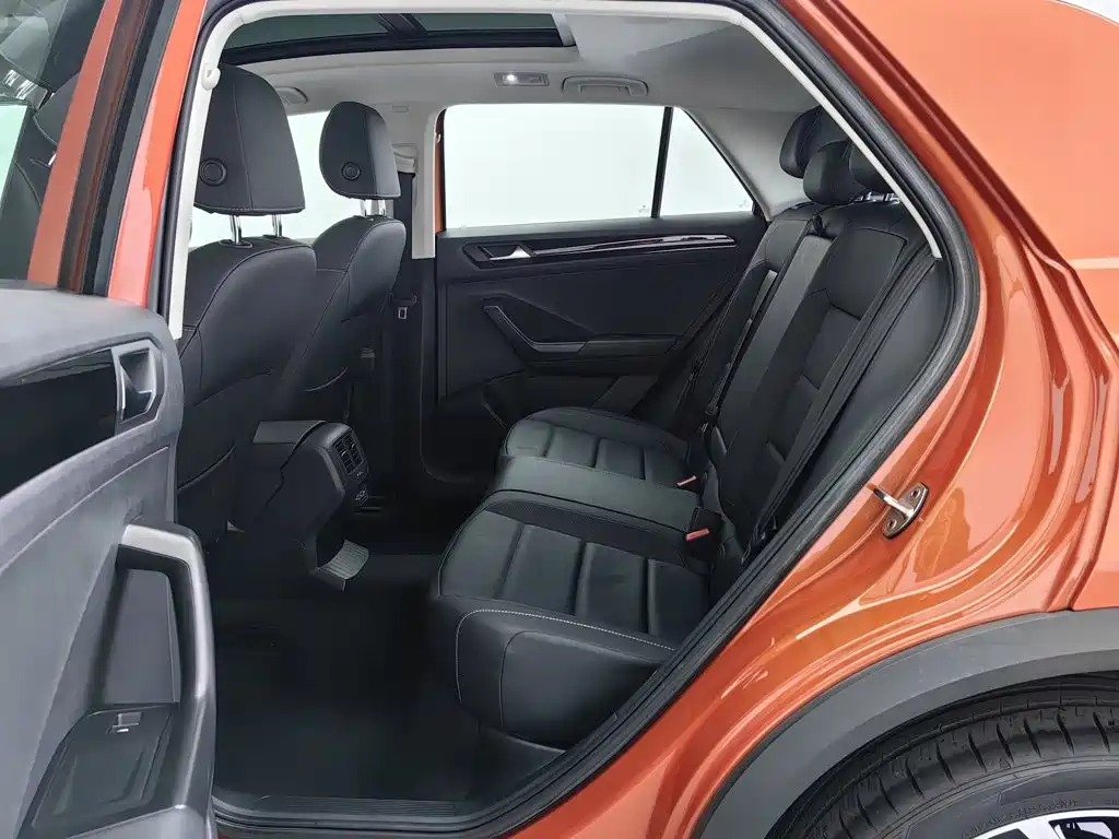 Volkswagen T-Roc — миниатюра 15