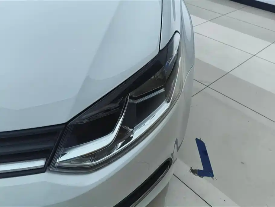 Volkswagen Polo 2016 1.6L AT Comfort