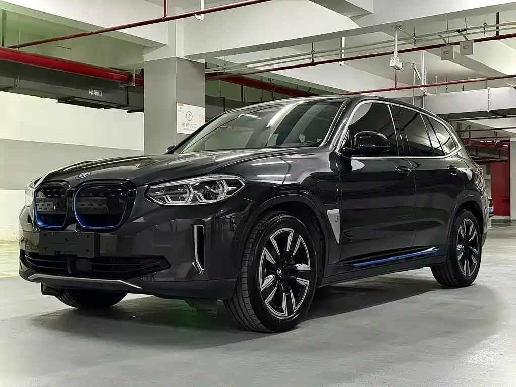 BMW iX3 2021