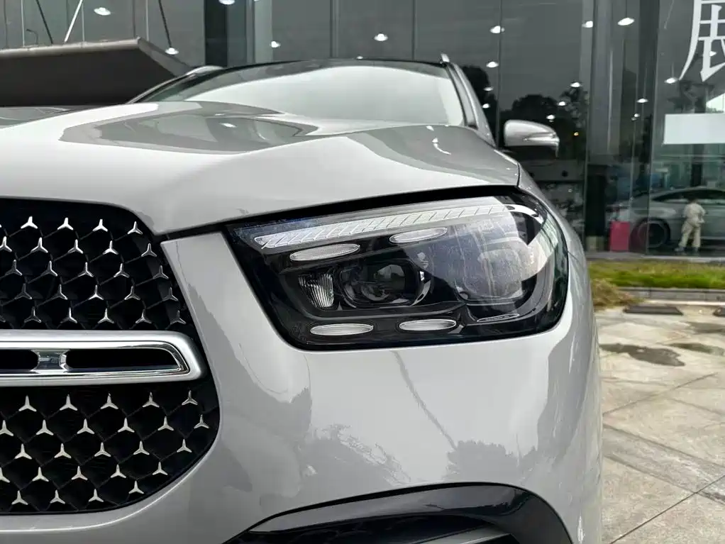 Mercedes-Benz GLE (Import) — миниатюра 10
