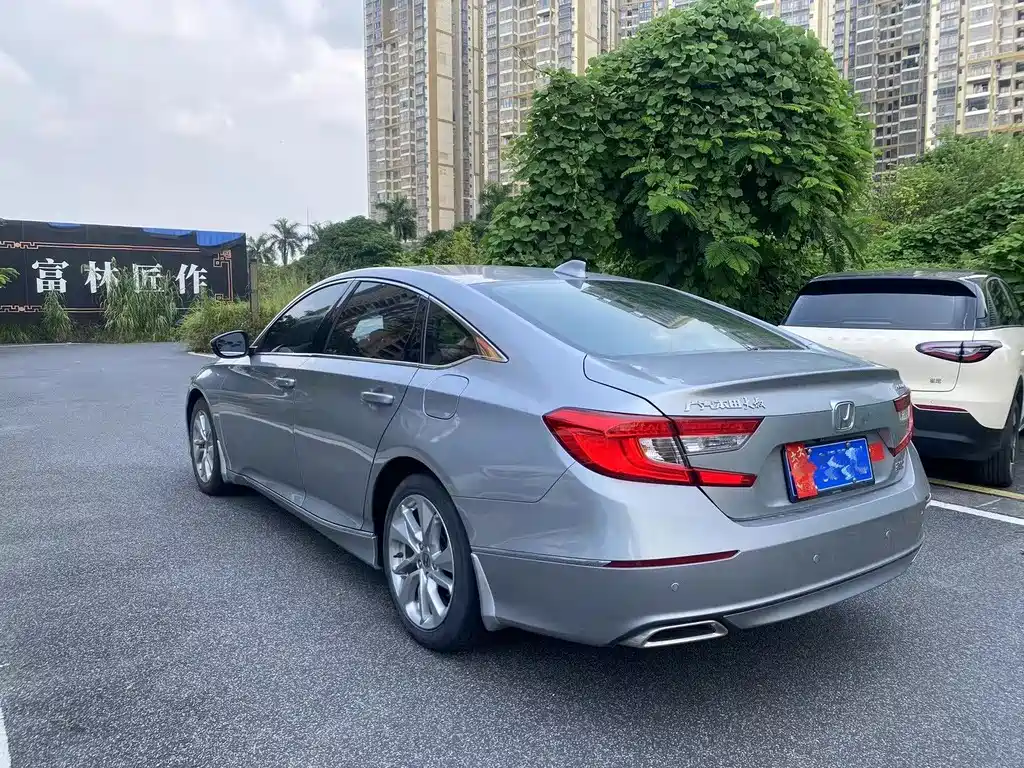 Honda Accord — миниатюра 5
