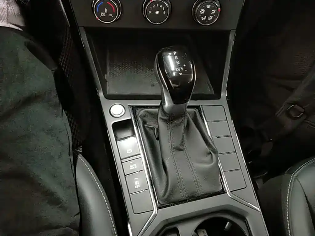 Volkswagen Passat — миниатюра 14