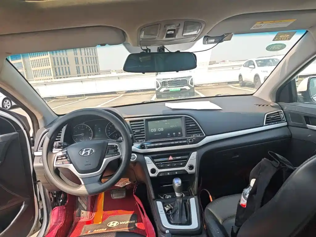 Hyundai Elantra 2016 1.6L AT Elite