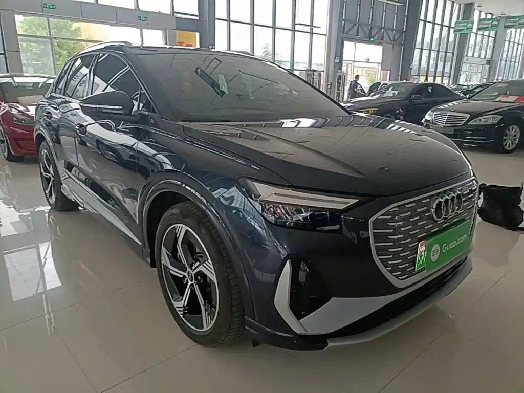 Audi Q4 e-tron — миниатюра 4