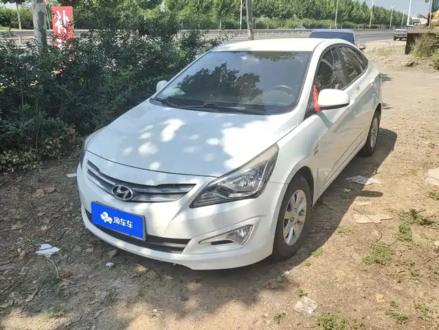 2016 Hyundai Verna