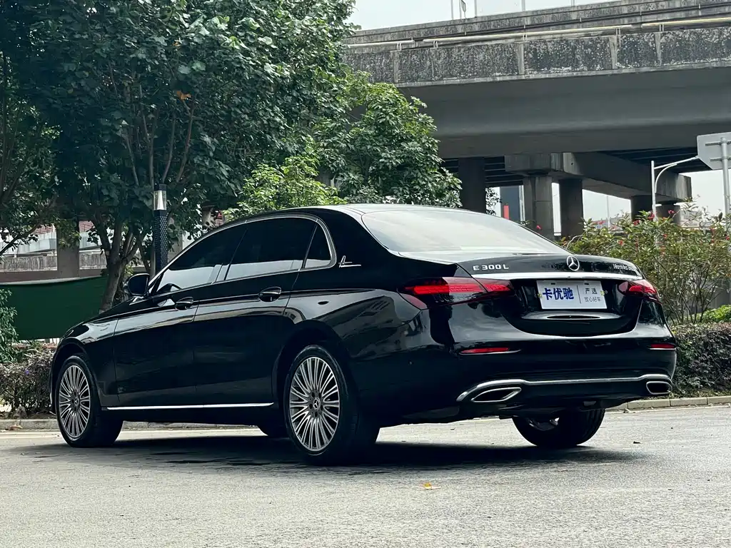 Mercedes-Benz E-Class E 2022 E 300 L Fashion
