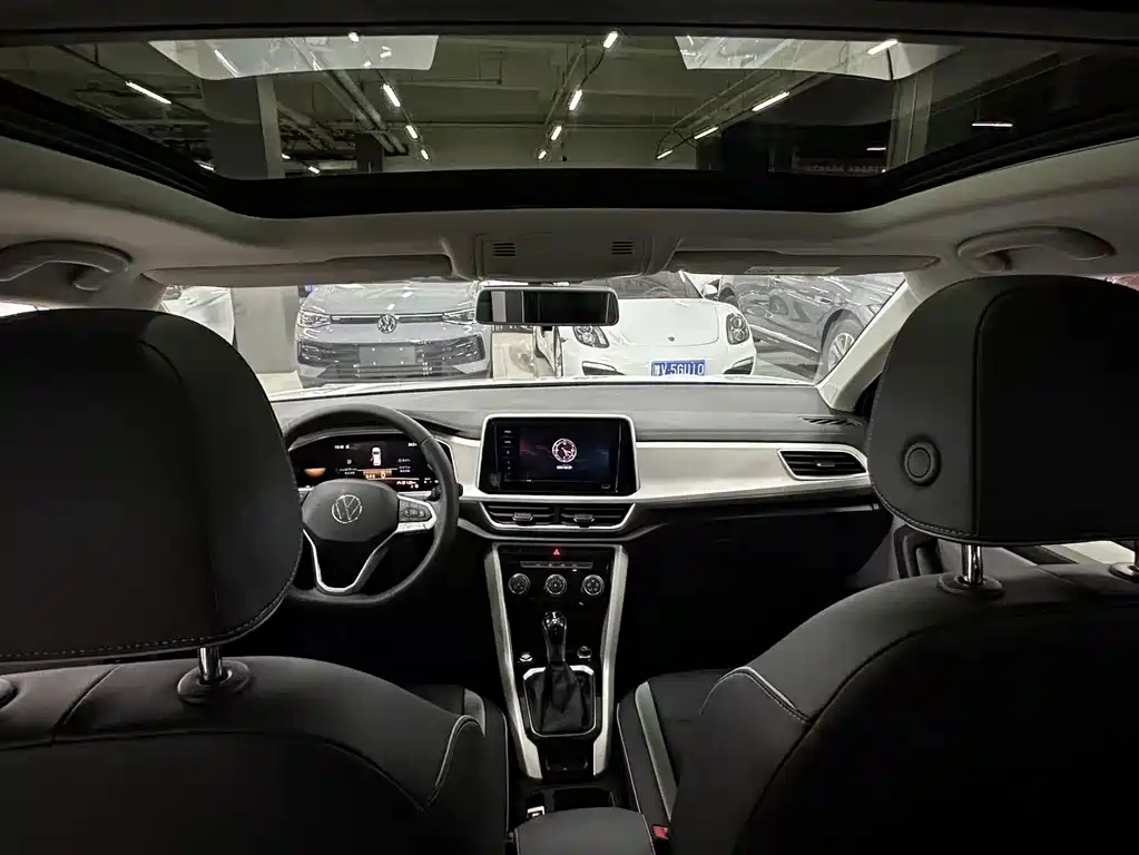 Volkswagen T-Roc — миниатюра 4