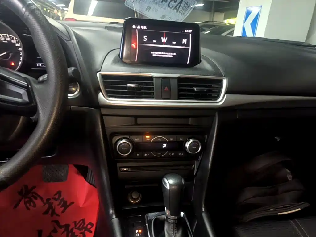 Mazda 3 Axela — миниатюра 13