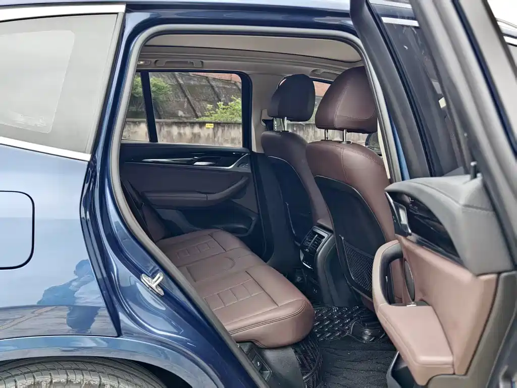 BMW X3 — миниатюра 12