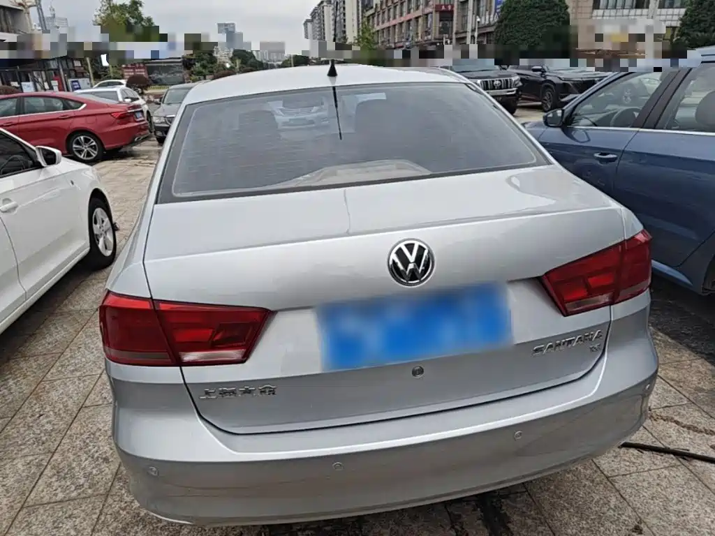 Volkswagen Santana — миниатюра 6