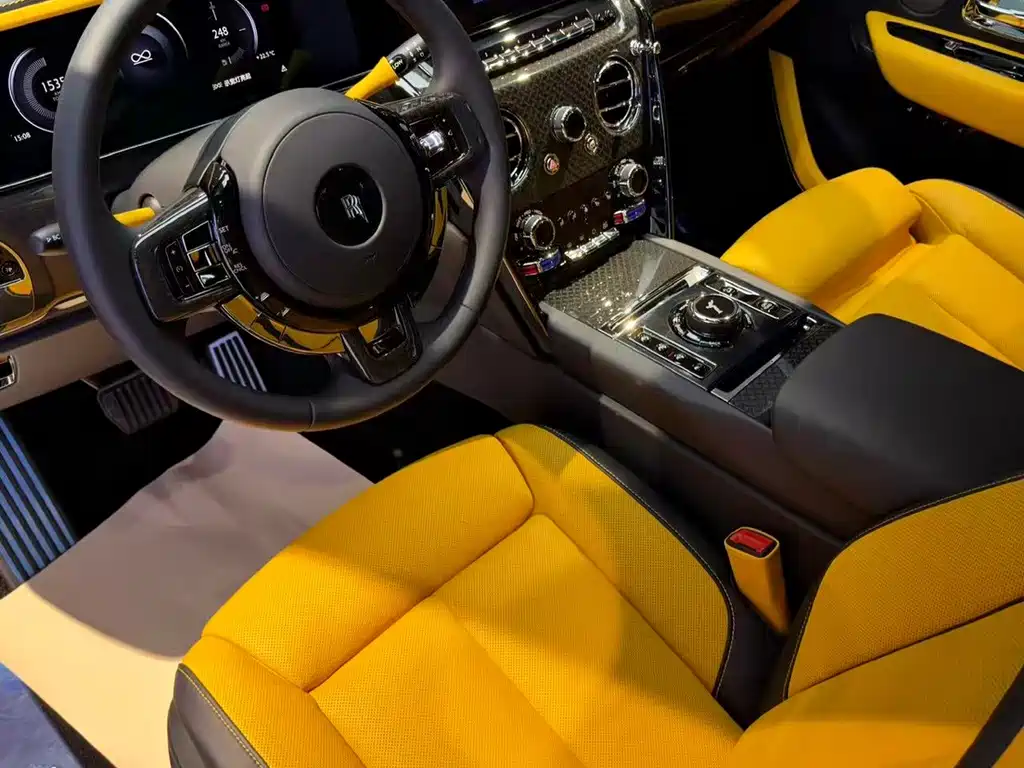 Rolls-Royce Cullinan — миниатюра 5