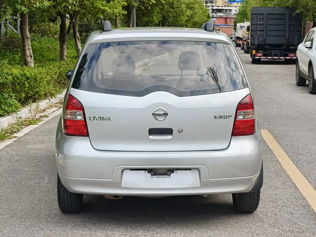 Nissan Livina — миниатюра 6