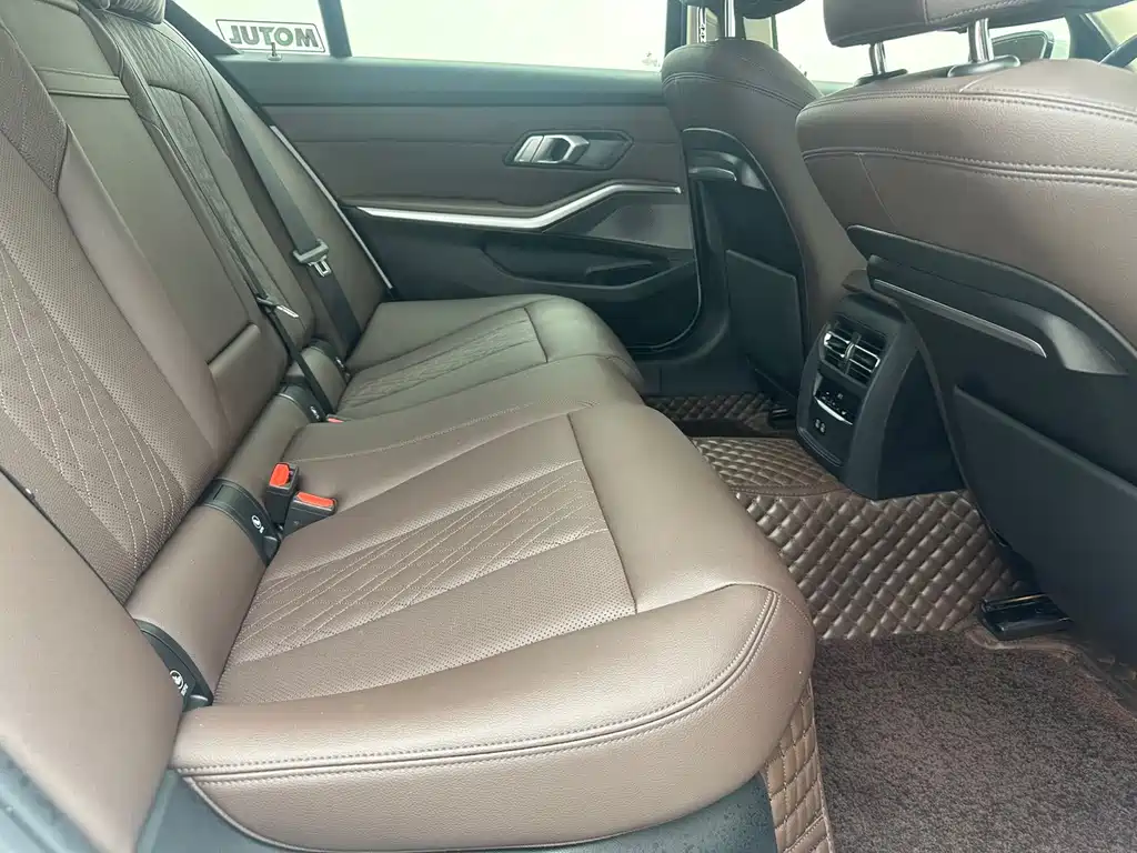 BMW 3 Series — миниатюра 17
