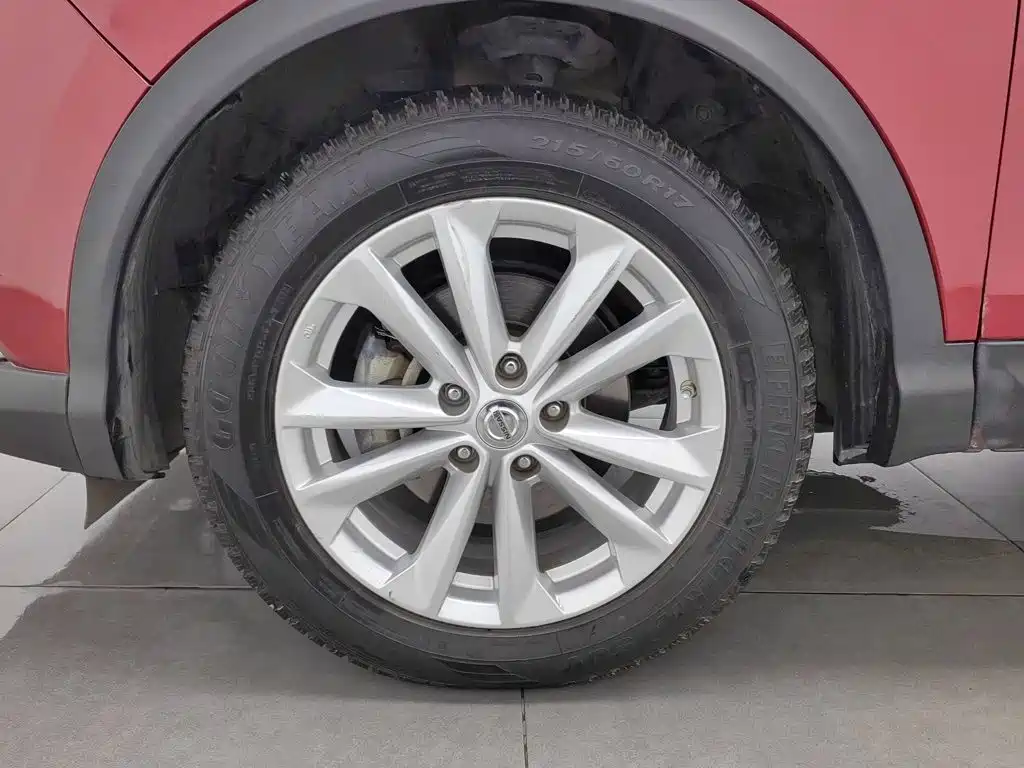 Nissan Qashqai — миниатюра 11