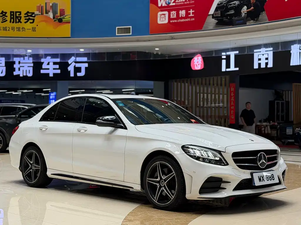 Mercedes-Benz C-Class — миниатюра 3