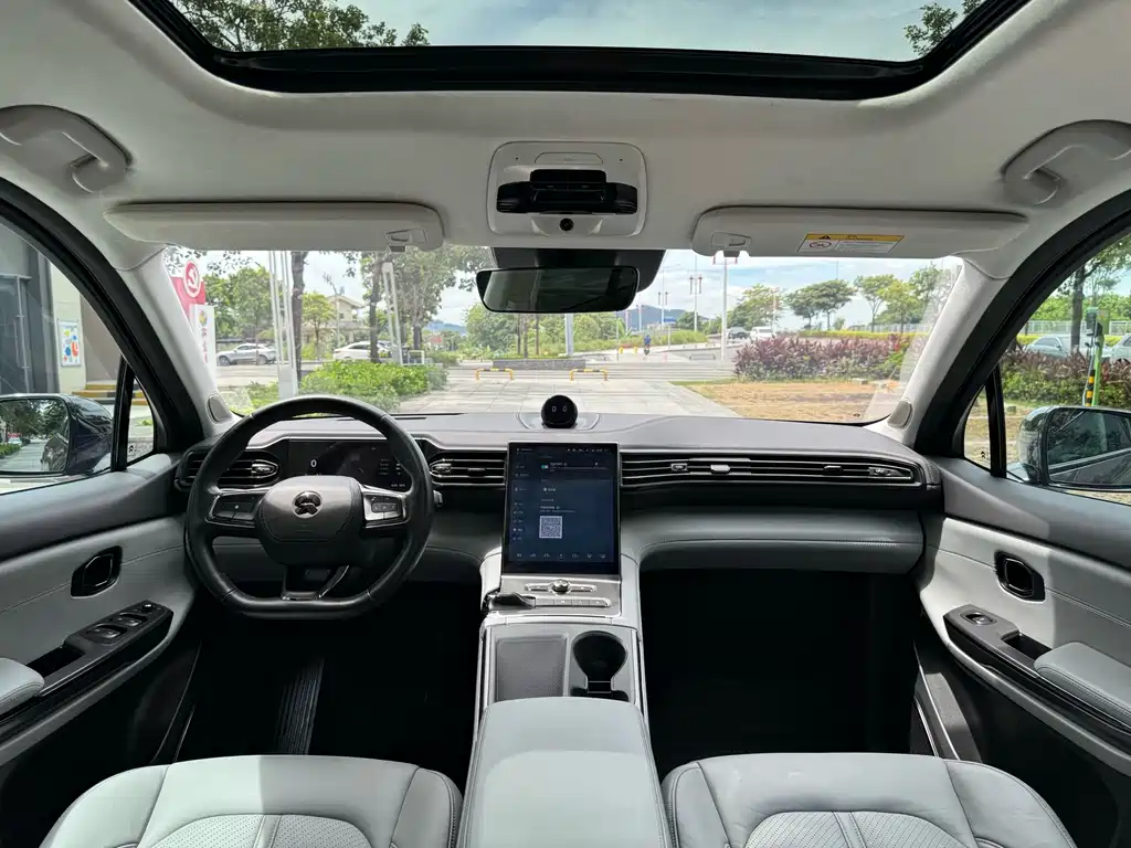NIO ES6 — миниатюра 7