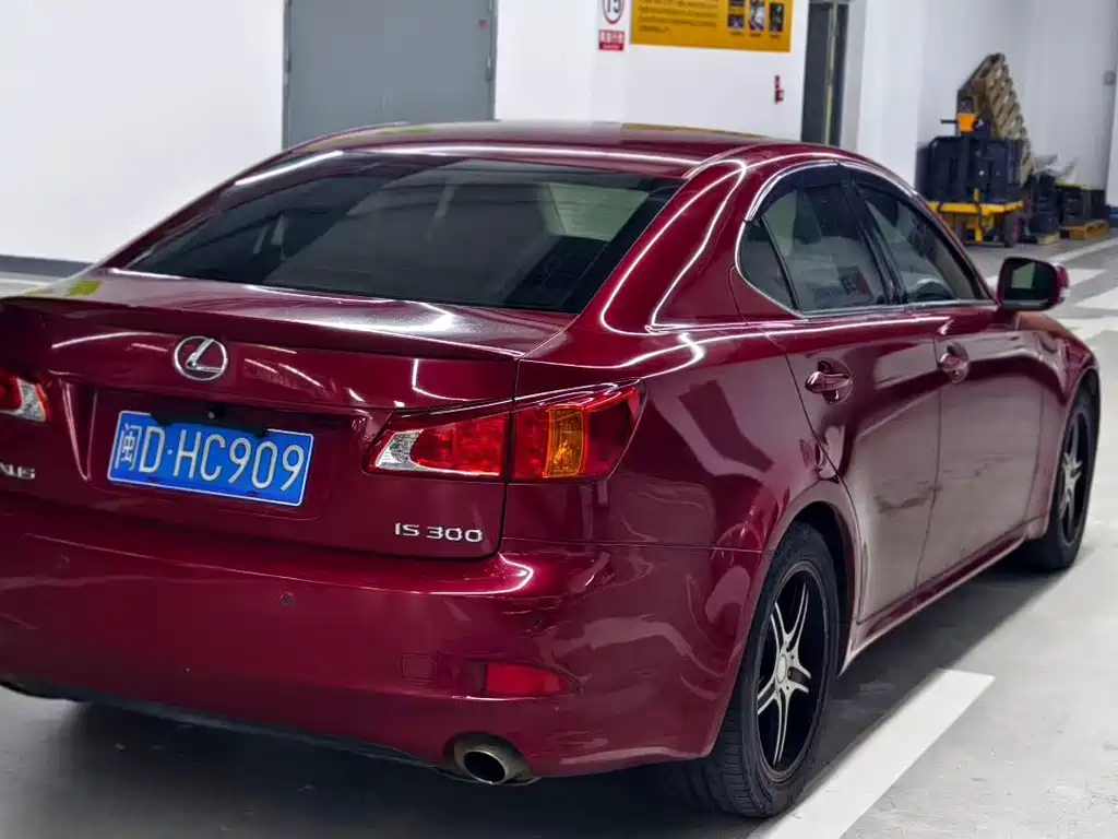 Lexus IS — миниатюра 4