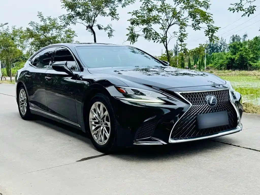 Lexus LS — миниатюра 21