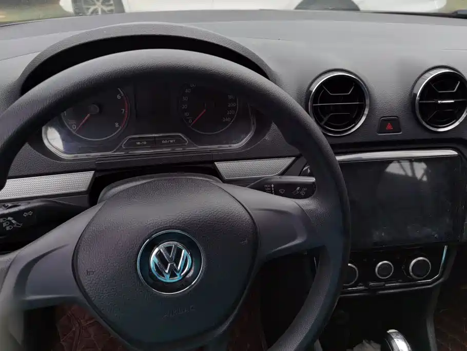 Volkswagen Jetta — миниатюра 12