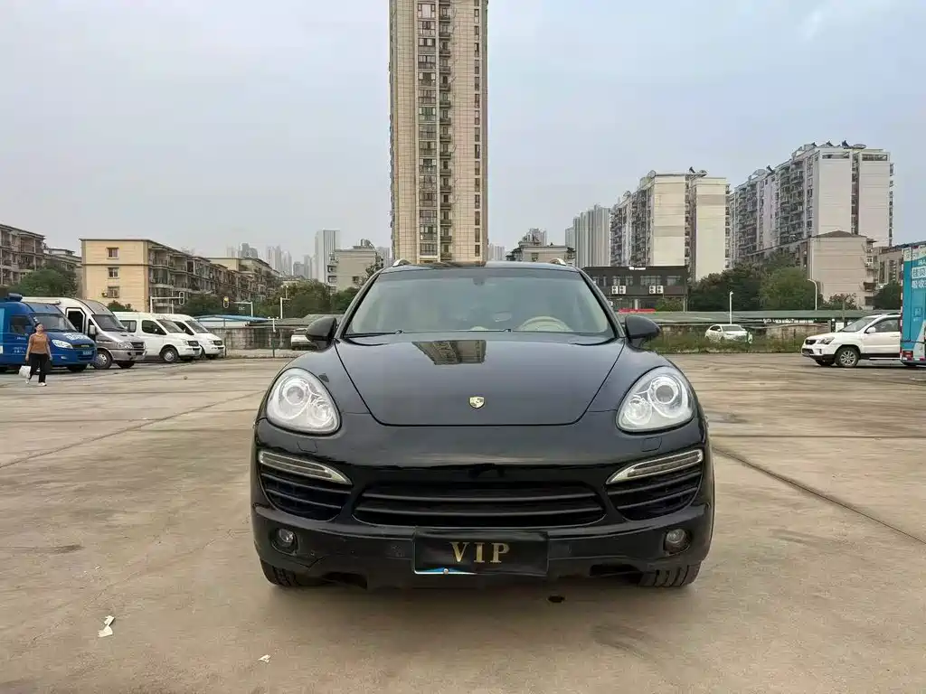 Porsche Cayenne — миниатюра 2