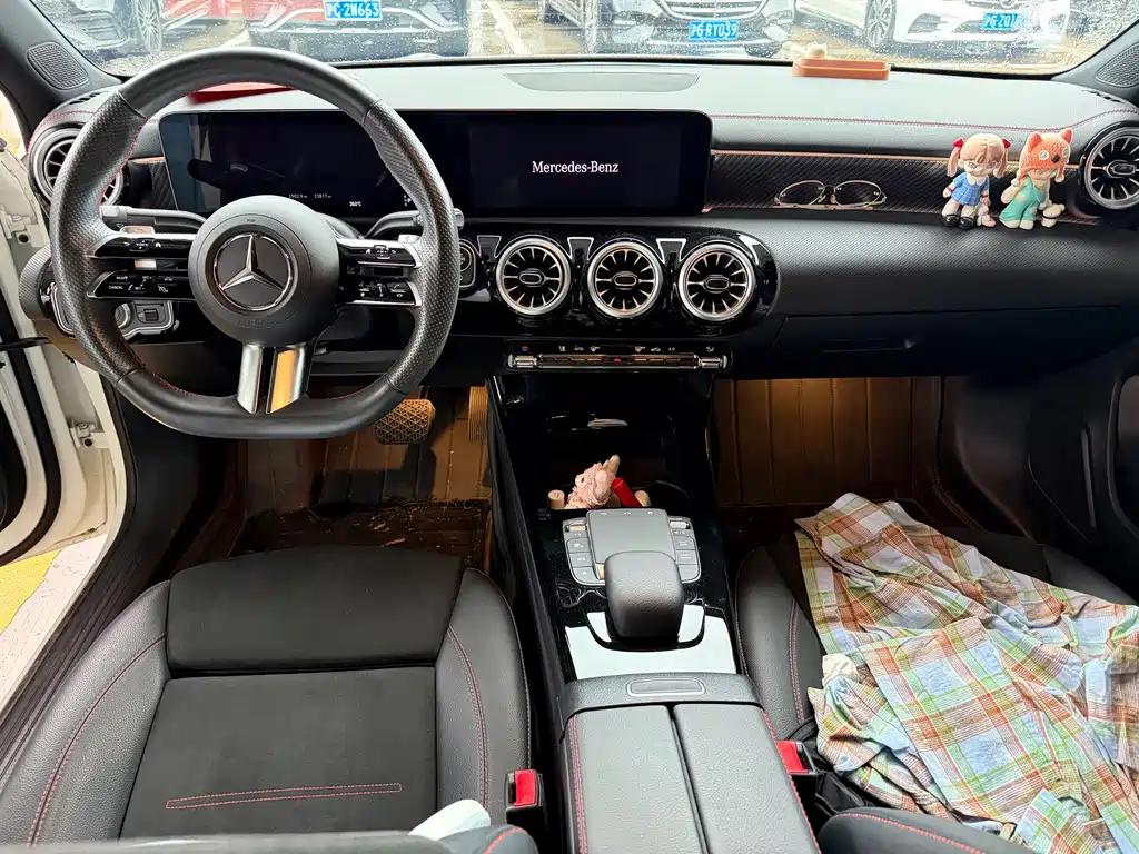 Mercedes-Benz A-Class — миниатюра 10