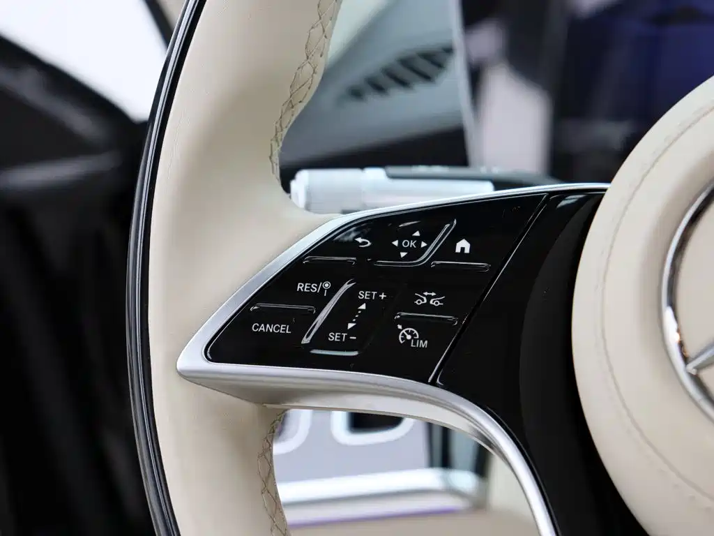 Mercedes-Benz S-Class — миниатюра 18