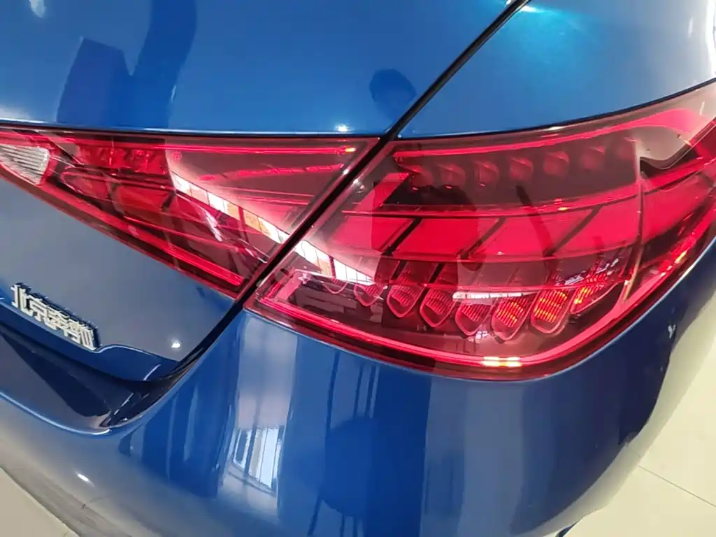 Mercedes-Benz C-Class — миниатюра 8