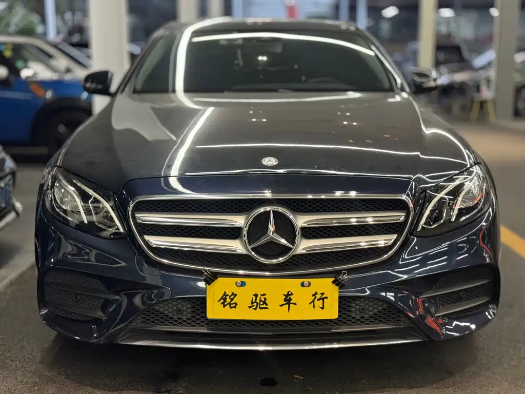 Mercedes-Benz E-Class — миниатюра 2