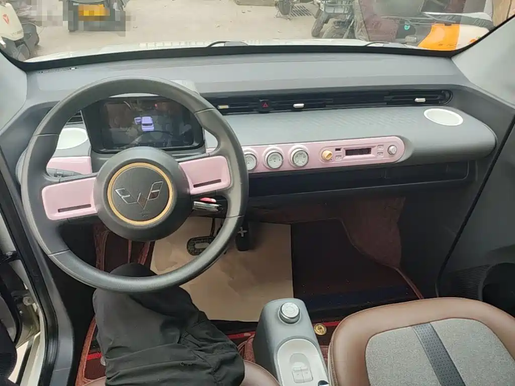 Wuling MINIEV — миниатюра 10