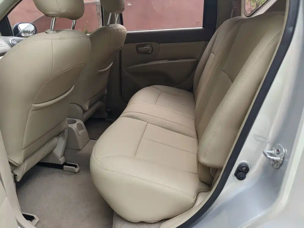 Nissan Livina — миниатюра 13