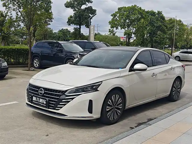Nissan Teana