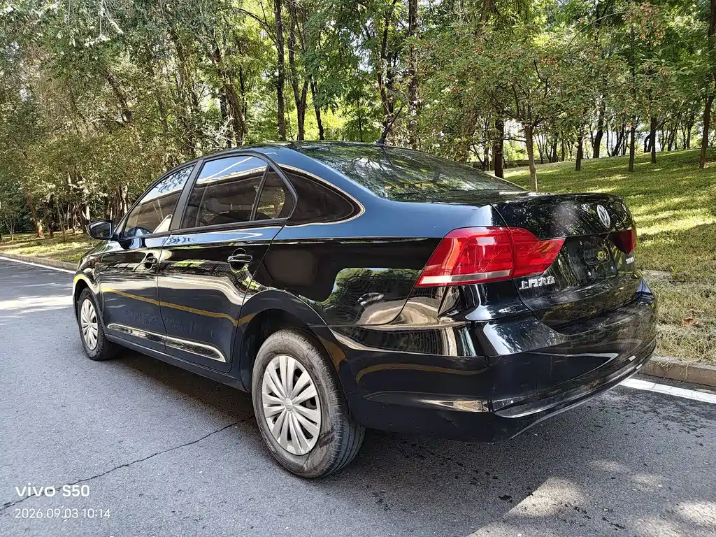 Volkswagen Santana — миниатюра 4