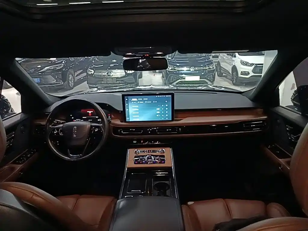 Lincoln Aviator — миниатюра 9