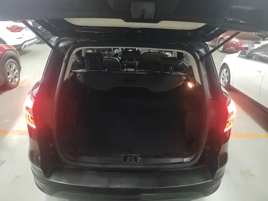 Ford Kuga — миниатюра 19