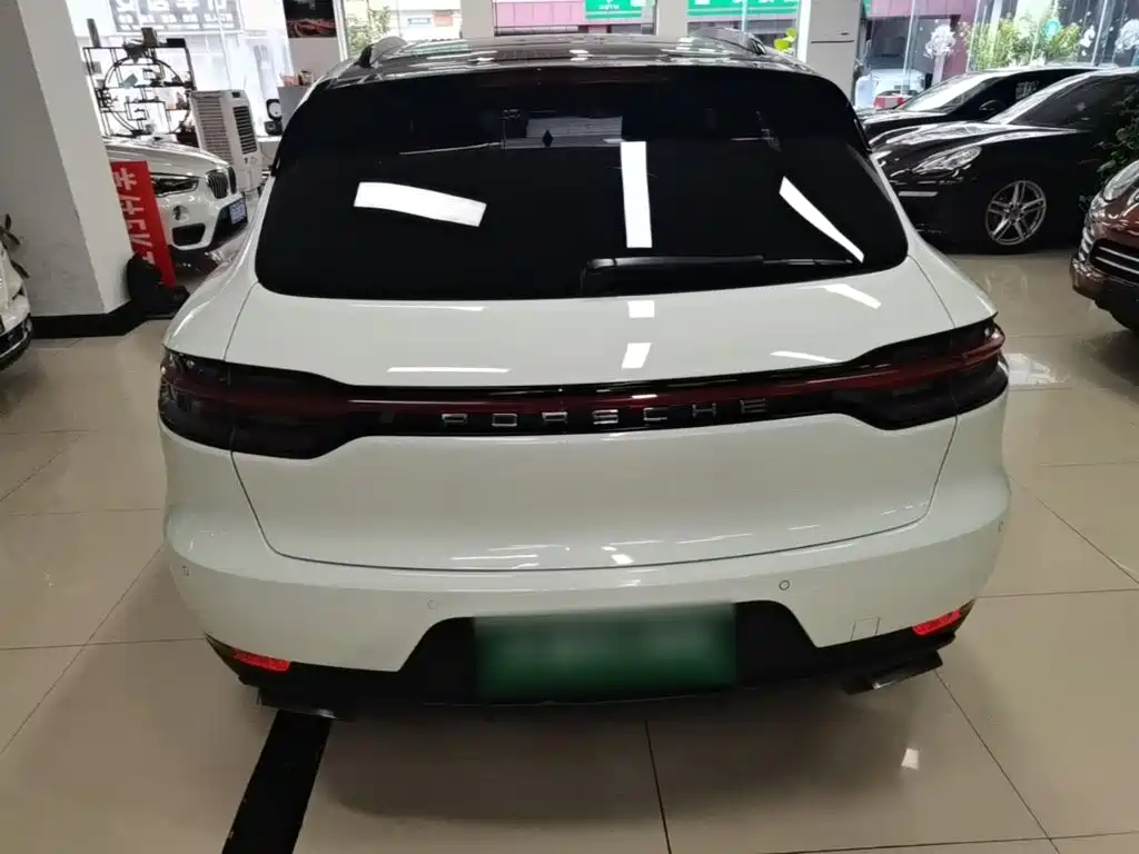 Porsche Macan — миниатюра 6
