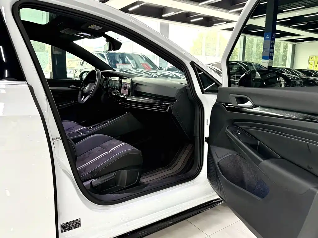 Volkswagen Golf — миниатюра 7