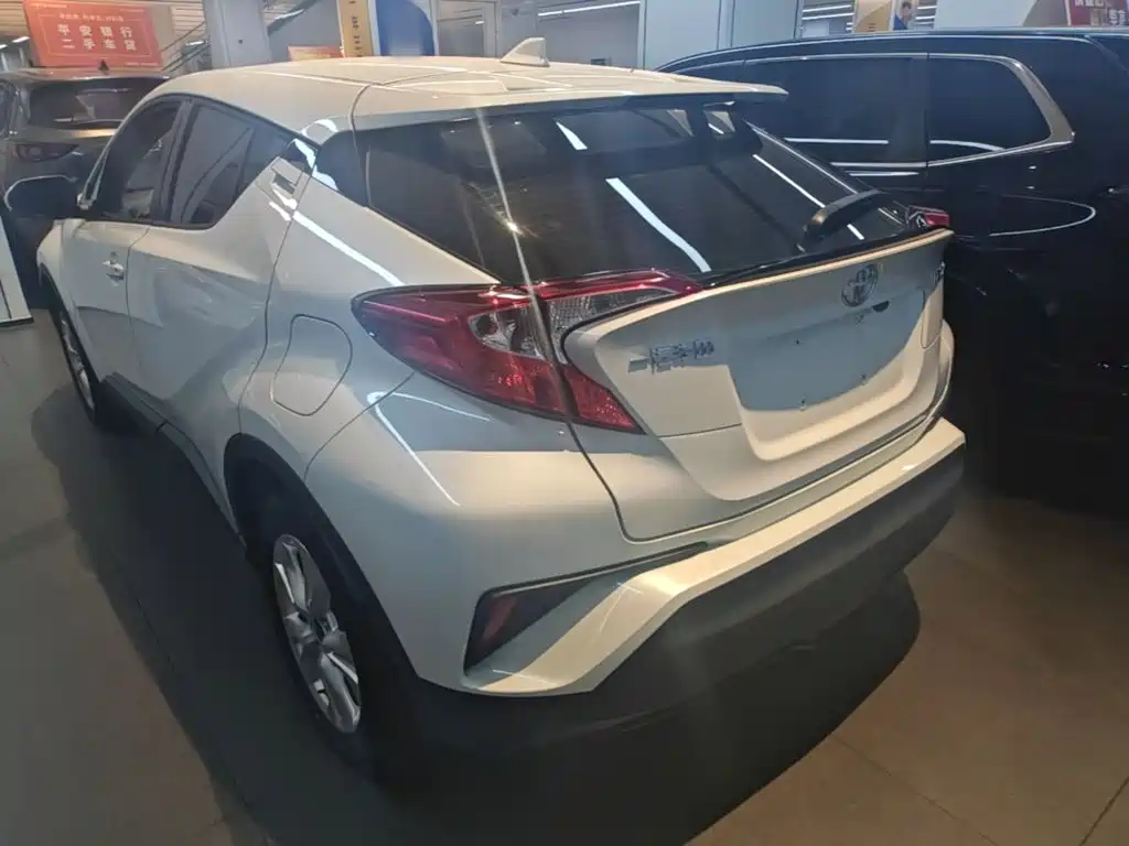 Toyota IZOA — миниатюра 5