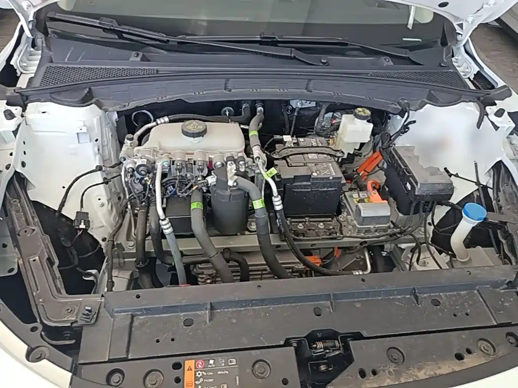 Roewe D6 — миниатюра 20