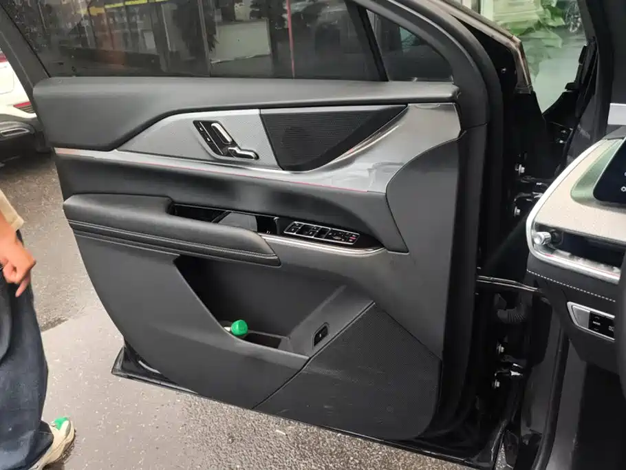 Cadillac XT5 — миниатюра 7